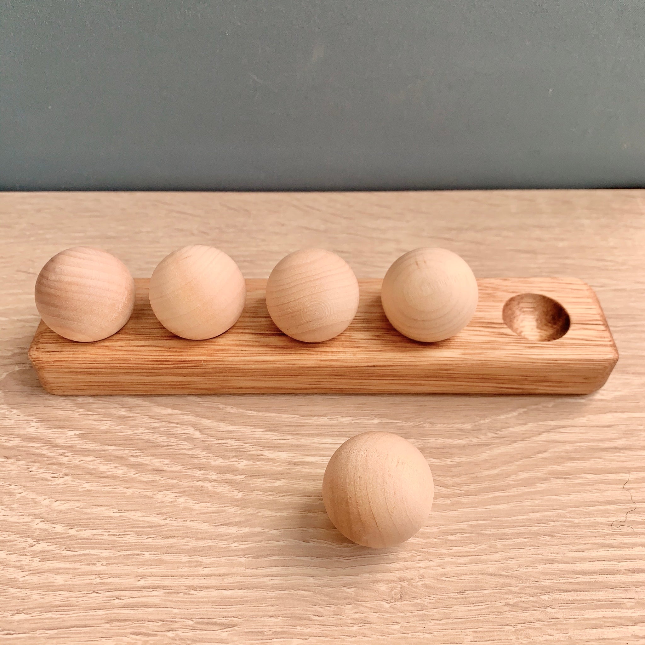 5 Natural Wooden Balls - 3cm